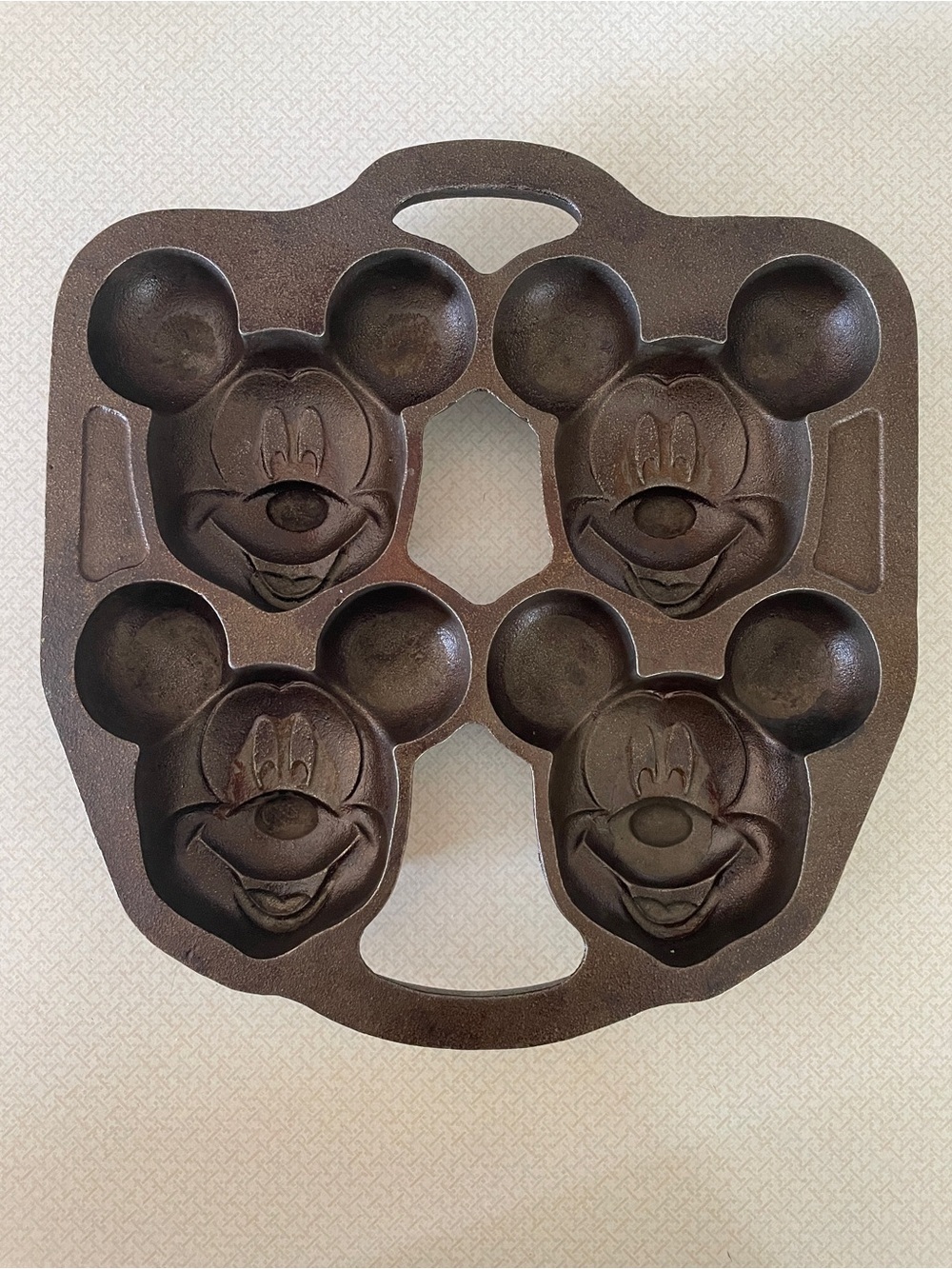 Cast Iron (Non-toxic) Disney Mickey Mouse Muffin Pan/Skillet